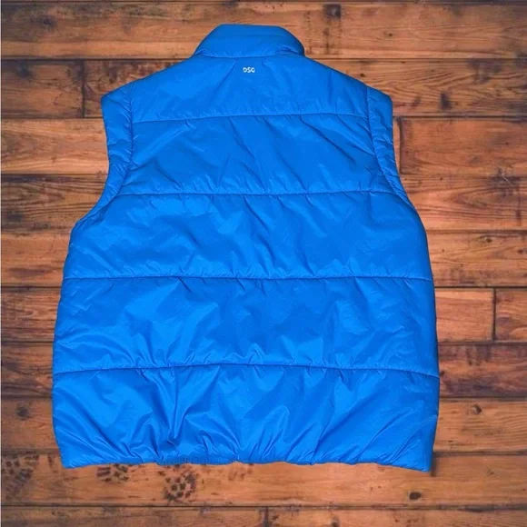 DSG Puffer Vest - Picture 2 of 5